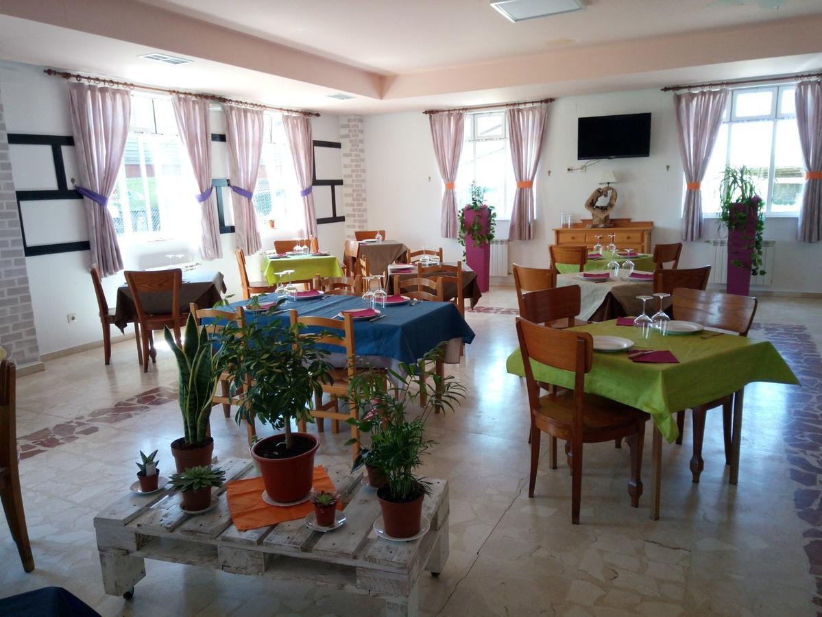 Hostal El Tropezon Matallana de Valmadrigal Zewnętrze zdjęcie