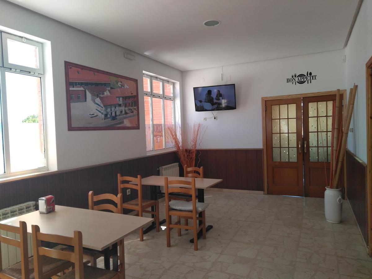 Hostal El Tropezon Matallana de Valmadrigal Zewnętrze zdjęcie