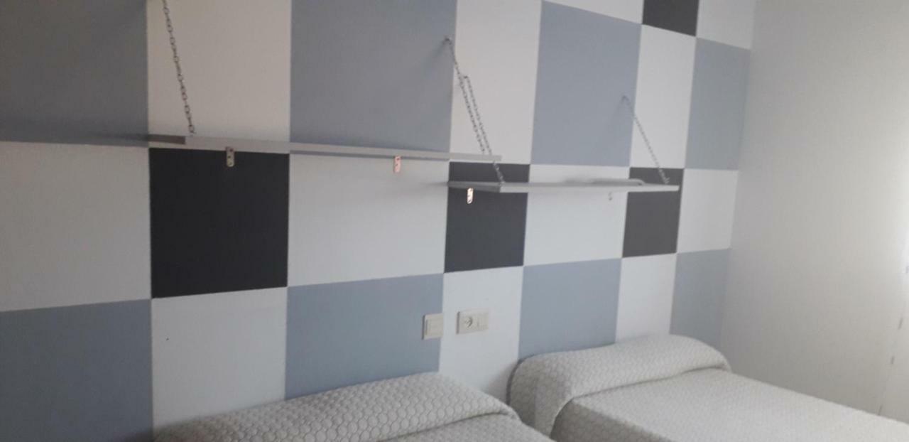 Hostal El Tropezon Matallana de Valmadrigal Zewnętrze zdjęcie