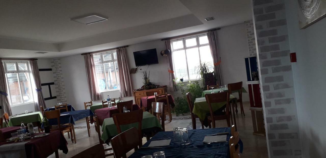 Hostal El Tropezon Matallana de Valmadrigal Zewnętrze zdjęcie