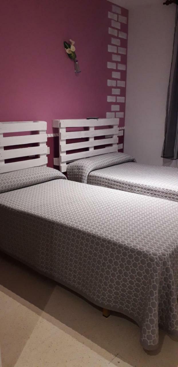 Hostal El Tropezon Matallana de Valmadrigal Zewnętrze zdjęcie